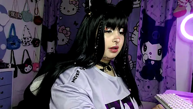 lussyevans24 online show from February 7, 2026, 2:48 am