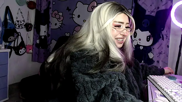 lussyevans24 online show from April 3, 2026, 1:58 am