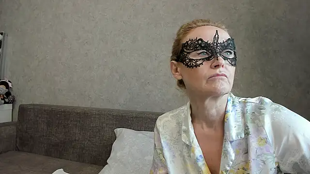 angelica marquise online show from December 15, 2025, 4:11 pm