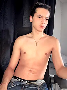 cybercosmiiic online show from September 12, 2025, 9:15 pm