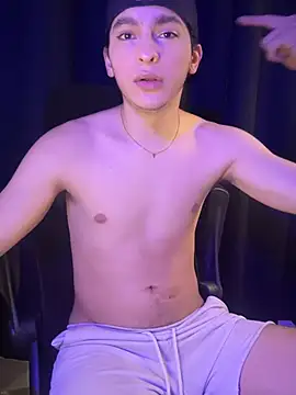 Snapshot of cybercosmiiic chatting on February 1, 2026, 7:12 pm cybercosmiiic online show from February 1, 2026, 7:12 pm