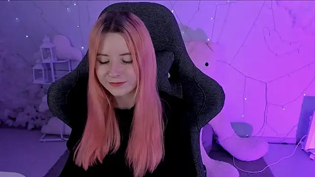 LexiWenford online show from January 13, 2025, 6:16 am