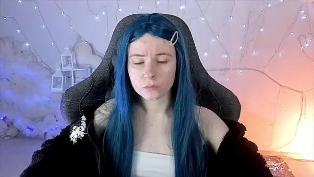 LexiWenford online show from February 3, 2025, 5:51 am