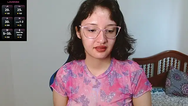 alexaa08 online show from November 14, 2025, 1:10 pm