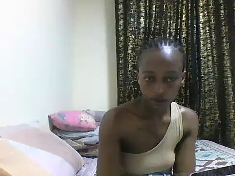 Snapshot of Petite_doll20 chatting on January 8, 2026, 10:28 am Petite doll20 online show from January 8, 2026, 10:28 am