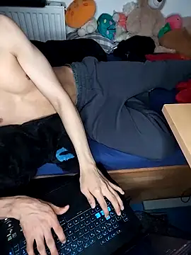 Dennis 2024 online show from October 28, 2025, 11:29 pm