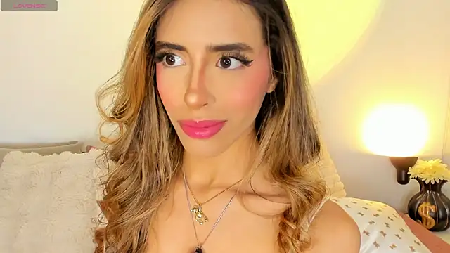 Snapshot of StormiRusso chatting on January 13, 2026, 1:44 am StormiRusso online show from January 13, 2026, 1:44 am