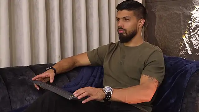 DannSaenz online show from November 18, 2025, 11:58 am