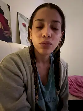 DanielaSaenz0 online show from October 13, 2025, 1:16 am