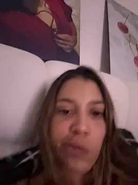 Snapshot of DanielaSaenz0 chatting on February 17, 2026, 4:20 am DanielaSaenz0 online show from February 17, 2026, 4:20 am