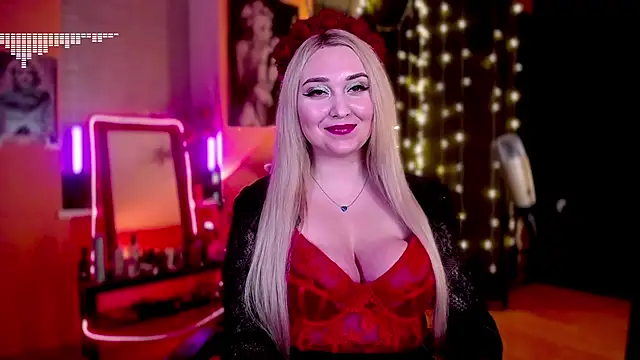 Snapshot of AllisonBlack_ chatting on December 17, 2024, 1:07 am AllisonBlack online show from December 17, 2024, 1:07 am