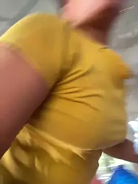 Snapshot of Linaannn chatting on March 15, 2025, 9:41 am Linaannn online show from March 15, 2025, 9:41 am