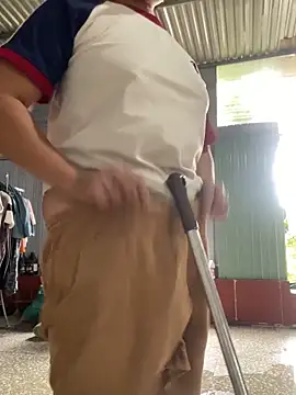 Snapshot of Linaannn chatting on November 16, 2025, 2:39 am Linaannn online show from November 16, 2025, 2:39 am