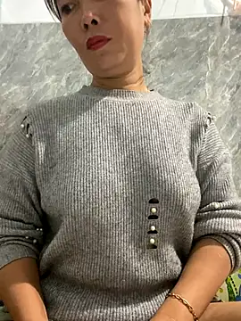 Snapshot of Linaannn chatting on November 25, 2025, 11:38 pm Linaannn online show from November 25, 2025, 11:38 pm