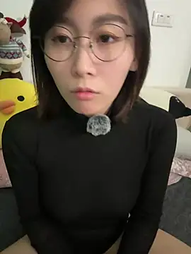 Snapshot of Ashepova000 chatting on January 13, 2025, 12:13 pm Ashepova000 online show from January 13, 2025, 12:13 pm