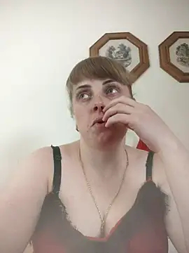 CoddessCrystal online show from May 31, 2026, 1:07 pm