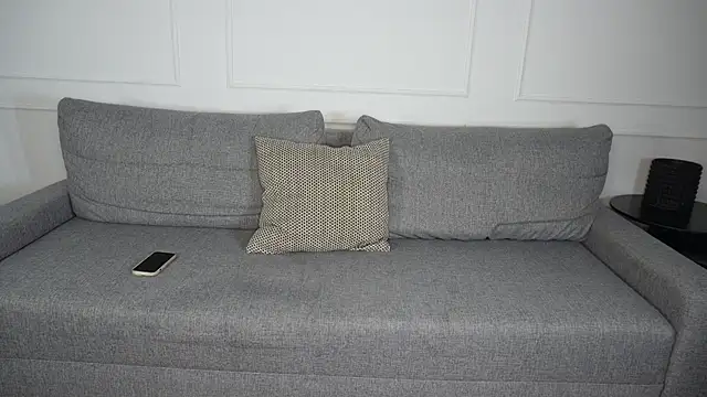 Snapshot of cara_mella chatting on December 9, 2024, 9:16 pm cara mella online show from December 9, 2024, 9:16 pm