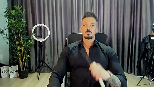 Snapshot of HaydenSpearss chatting on April 14, 2026, 12:33 pm HaydenSpearss online show from April 14, 2026, 12:33 pm