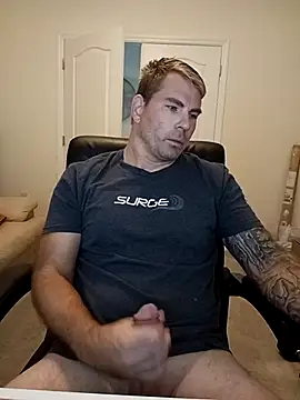 snakecharmer20000 online show from December 22, 2025, 12:46 pm