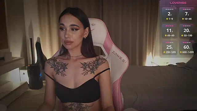 Snapshot of march_mellow chatting on February 2, 2025, 9:45 pm march mellow online show from February 2, 2025, 9:45 pm