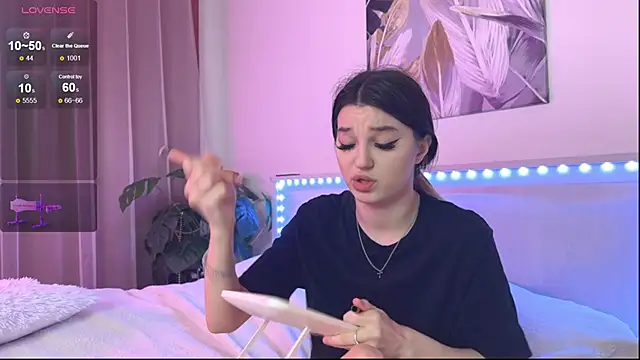 Snapshot of Veronica_leal chatting on December 19, 2025, 10:11 am Veronica leal online show from December 19, 2025, 10:11 am