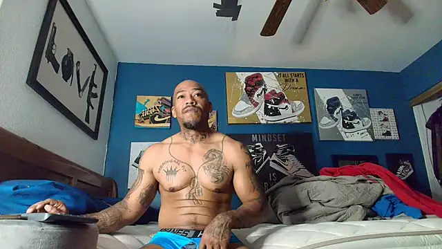 Snapshot of athephenomenal1 chatting on November 19, 2025, 2:39 pm athephenomenal1 online show from November 19, 2025, 2:39 pm