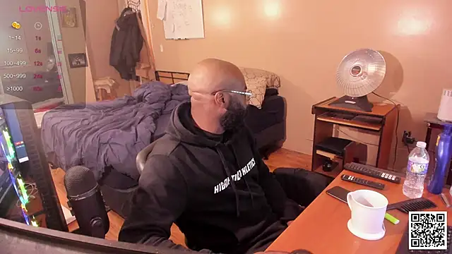 Snapshot of MrChuckDailyXXX chatting on December 5, 2024, 5:04 am MrChuckDailyXXX online show from December 5, 2024, 5:04 am