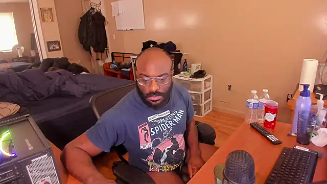 Snapshot of MrChuckDailyXXX chatting on January 2, 2025, 4:46 pm MrChuckDailyXXX online show from January 2, 2025, 4:46 pm