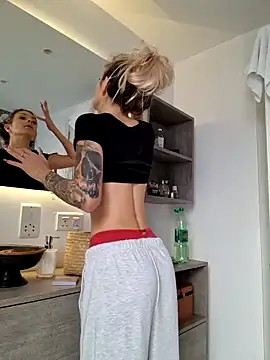 Snapshot of EileX_official chatting on February 28, 2025, 7:26 am EileX official online show from February 28, 2025, 7:26 am