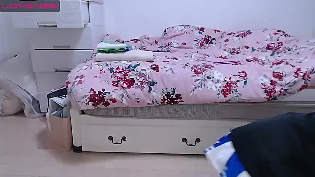 Snapshot of AMI___oO chatting on January 4, 2025, 12:05 pm AMI oO online show from January 4, 2025, 12:05 pm