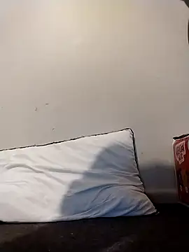 Snapshot of Steff8u chatting on February 19, 2026, 9:33 pm Steff8u online show from February 19, 2026, 9:33 pm