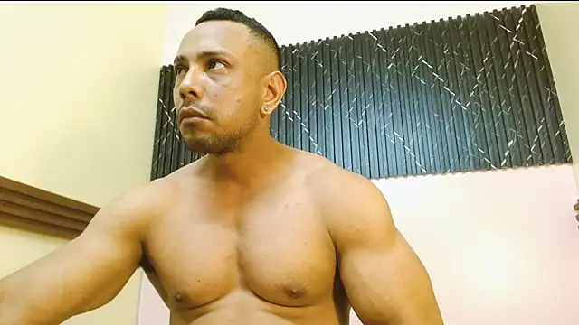 Snapshot of Thiago_Summers chatting on November 10, 2025, 2:38 pm Thiago Summers online show from November 10, 2025, 2:38 pm