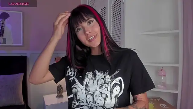 naoko kirino online show from January 4, 2025, 6:19 pm