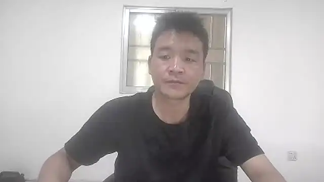 Snapshot of kisstoyousoon2024 chatting on October 14, 2025, 9:32 am kisstoyousoon2024 online show from October 14, 2025, 9:32 am