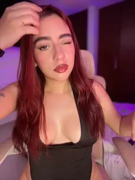 veronicaapink online show from February 12, 2026, 8:26 pm