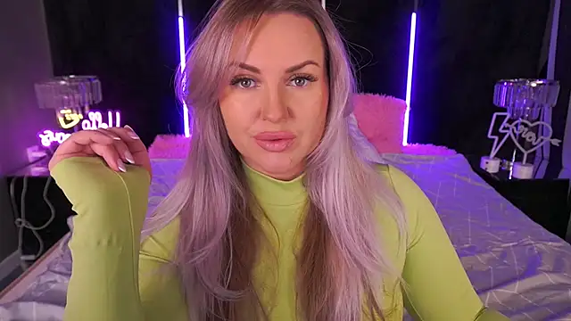 KiraCandyS online show from October 5, 2025, 9:34 pm