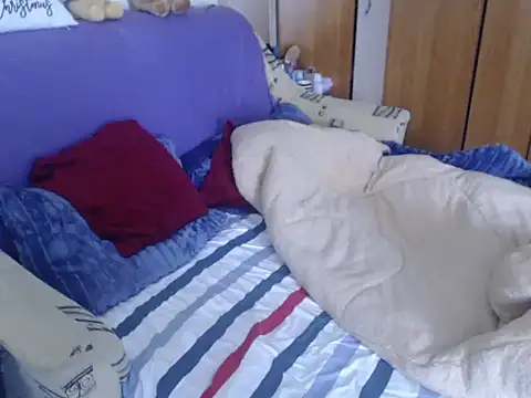 Emmatoo online show from January 12, 2026, 9:47 am