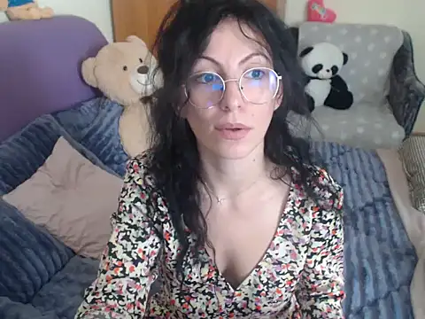 Snapshot of Emmatoo chatting on January 18, 2026, 12:09 pm Emmatoo online show from January 18, 2026, 12:09 pm