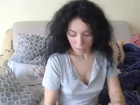 Snapshot of Emmatoo chatting on February 6, 2026, 9:23 am Emmatoo online show from February 6, 2026, 9:23 am