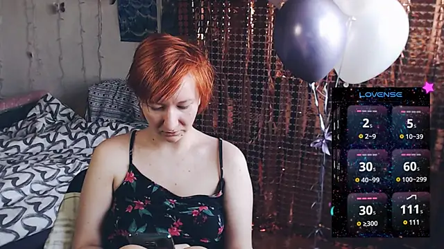 Snapshot of licentia__poetica chatting on February 22, 2025, 1:57 pm licentia poetica online show from February 22, 2025, 1:57 pm