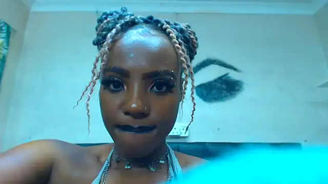 Snapshot of SAVAGExBOO chatting on December 20, 2024, 1:47 am SAVAGExBOO online show from December 20, 2024, 1:47 am