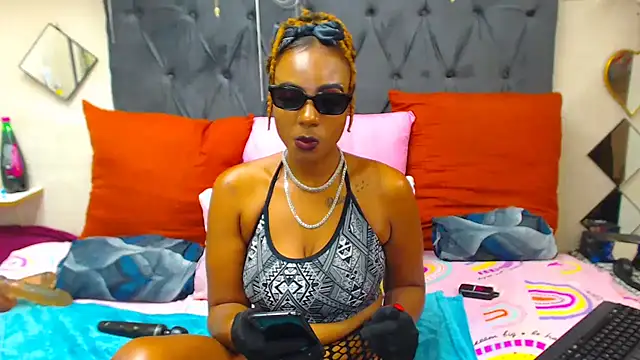Snapshot of SAVAGExBOO chatting on March 22, 2025, 8:48 pm SAVAGExBOO online show from March 22, 2025, 8:48 pm