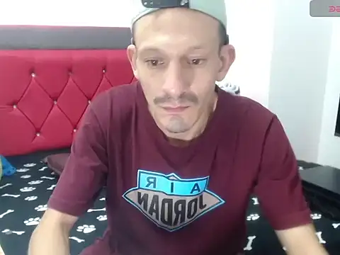 Snapshot of trebollhht chatting on January 10, 2025, 2:04 am trebollhht online show from January 10, 2025, 2:04 am