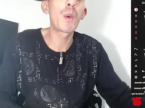 Snapshot of trebollhht chatting on January 14, 2025, 5:51 am trebollhht online show from January 14, 2025, 5:51 am