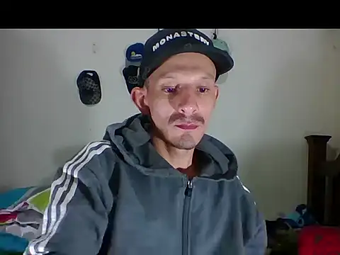 Snapshot of trebollhht chatting on January 19, 2025, 3:50 am trebollhht online show from January 19, 2025, 3:50 am