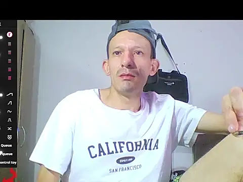 Snapshot of trebollhht chatting on January 28, 2025, 7:53 pm trebollhht online show from January 28, 2025, 7:53 pm