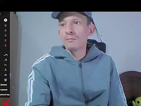 Snapshot of trebollhht chatting on January 29, 2025, 3:01 am trebollhht online show from January 29, 2025, 3:01 am