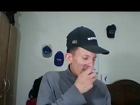 Snapshot of trebollhht chatting on January 31, 2025, 5:19 am trebollhht online show from January 31, 2025, 5:19 am