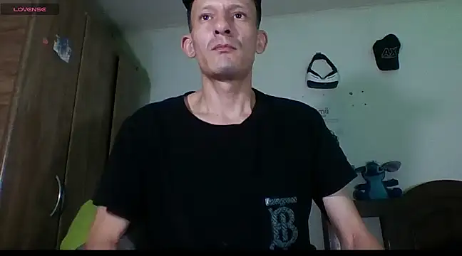 Snapshot of trebollhht chatting on February 6, 2025, 1:38 am trebollhht online show from February 6, 2025, 1:38 am