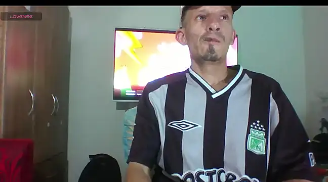 Snapshot of trebollhht chatting on February 21, 2025, 5:56 am trebollhht online show from February 21, 2025, 5:56 am